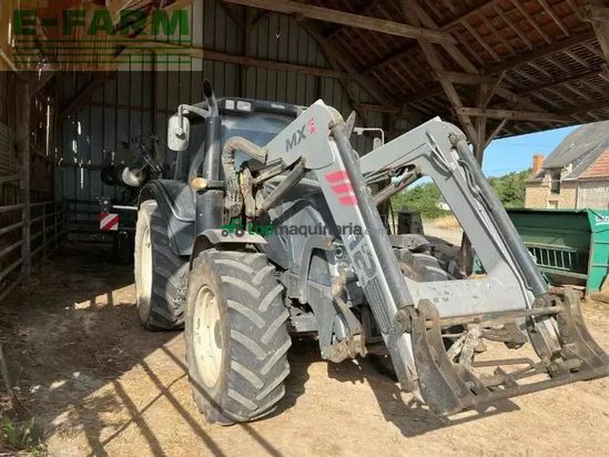 Tractor agrícola - Valtra - n123