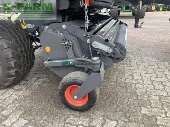 Empacadora gigant - Claas - variant 565 rc