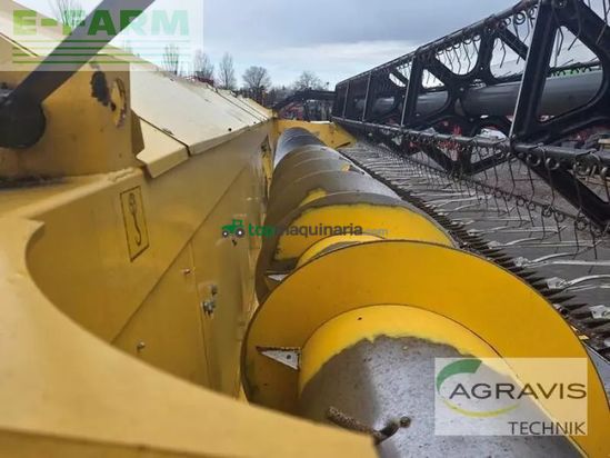 Cosechadora de Cereal - New Holland - cr 9080