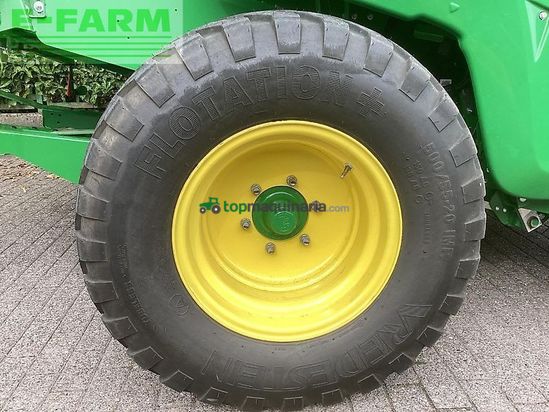 Empacadora gigant - John Deere - v461m