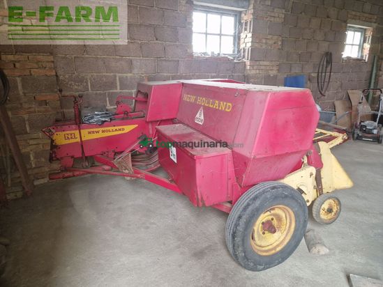 Empacadora gigant - New Holland - super hayliner 268