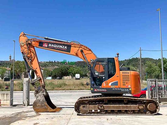 Excavadora DOOSAN DX235LCR