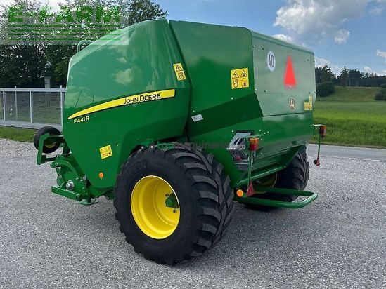 Empacadora gigant - John Deere - f441r
