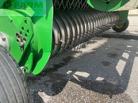 Empacadora gigant - John Deere - v451r