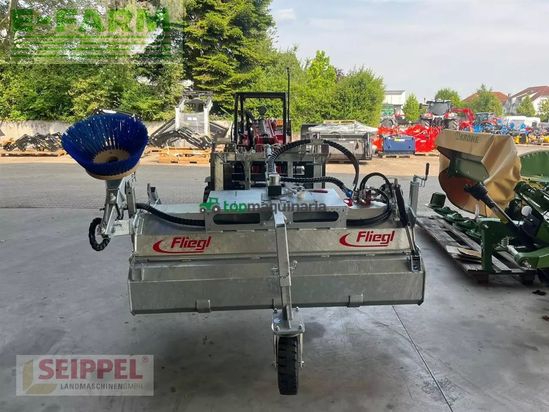 Riego - Fliegl - kehrmaschine typ 600 185cm euro