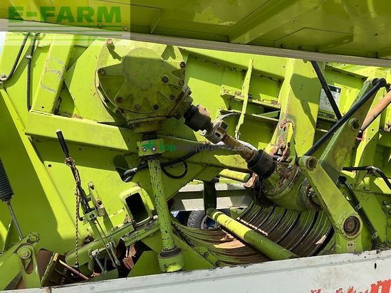Empacadora gigant - Claas - quadrant 1200 rc