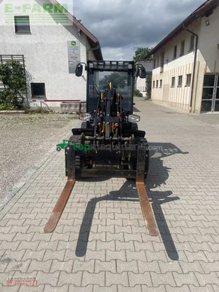 Minicargadora - JCB - 403 smart power