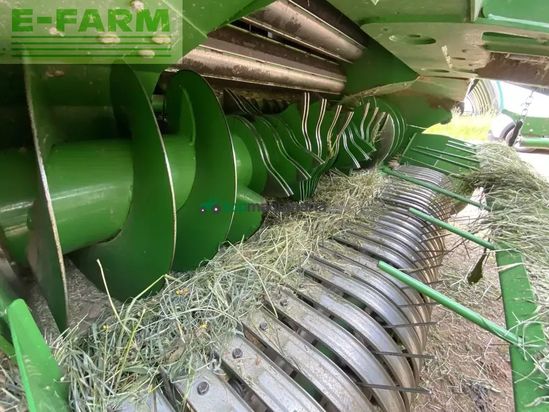 Empacadora gigant - John Deere - v 451 m maxicut 13 couteaux