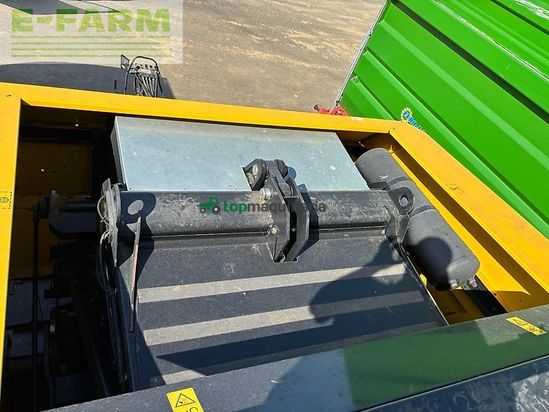 Empacadora gigant - New Holland - bb960a