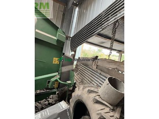 Empacadora gigant - John Deere - v461m