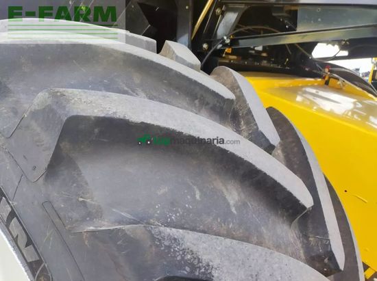 Cosechadora de Cereal - New Holland - ch 7.70 laterale