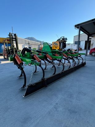 Cultivador Pastorzaco  15 brazos con Intercepas 