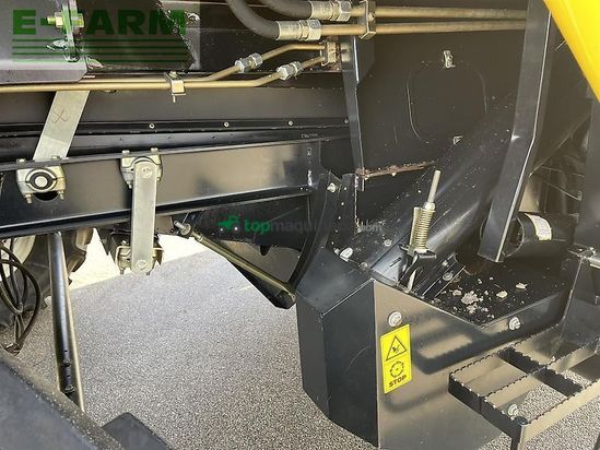 Cosechadora de Cereal - New Holland - cr 9080, 2150 trommelstunden