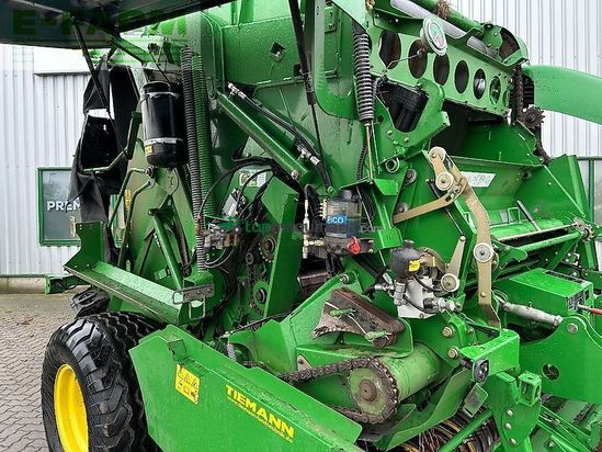 Empacadora gigant - John Deere - 990