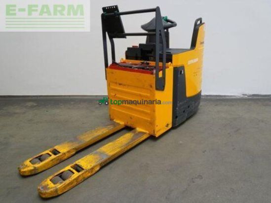 Elevadora - Jungheinrich - ere225