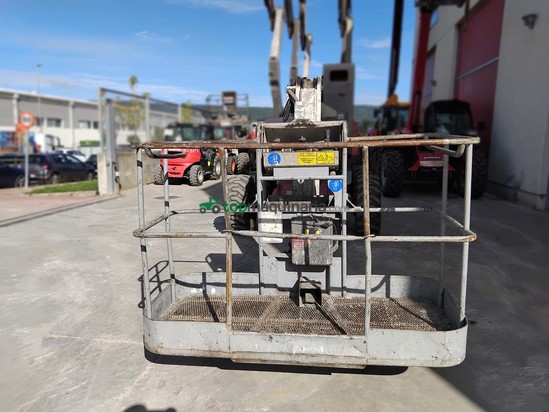 Brazo MANITOU 160ATJ EJE OSCILANTE