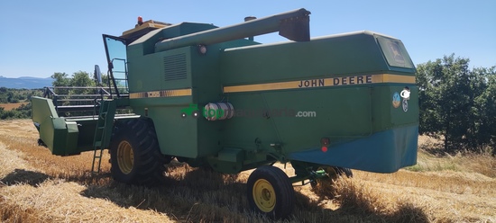 Cosechadora de Cereal - John Deere - 1055