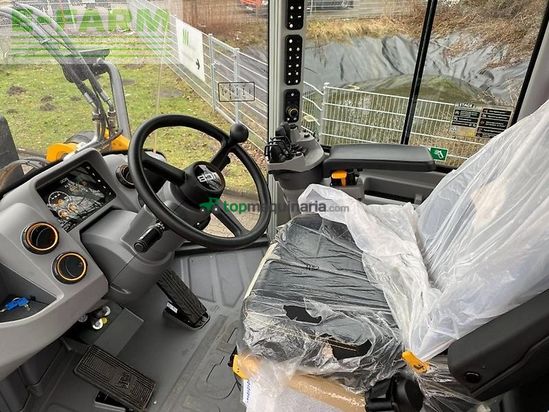 Minicargadora - JCB - 437 ht farm master