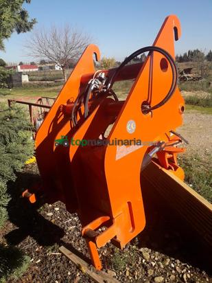 Polidozer con acople para mixta