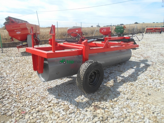 Rodillo y rulo - Llorente - 4 metros hidraulico