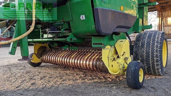 Empacadora gigant - John Deere - 592