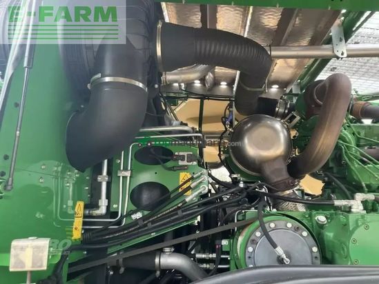 Cosechadora de Cereal - John Deere - 8400