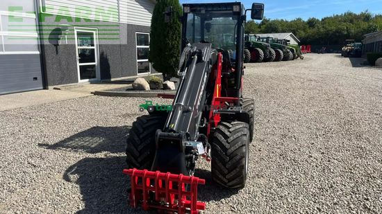 Minicargadora - Thaler - 2838t dpf teleskoparm, kabine og brede hjul