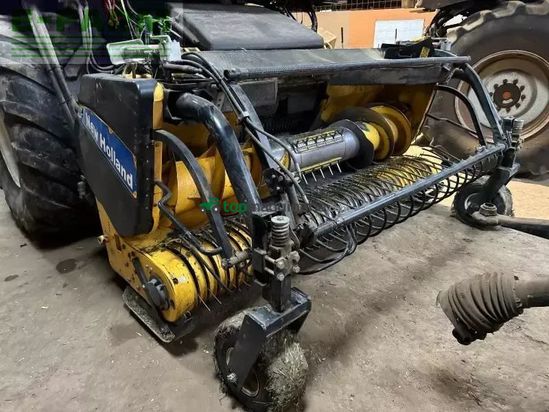 Cosechadora de Cereal - New Holland - fr9060