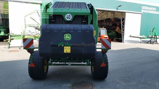 Empacadora gigant - John Deere - v 451 m hc25