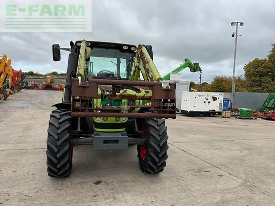 Tractor agrícola - Claas - arion 530 tractor (st24310)