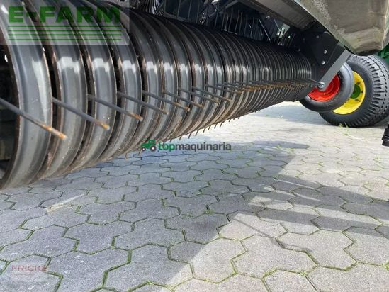 Empacadora gigant - Claas - rollant 454 rc uniwrap