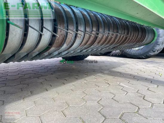 Empacadora gigant - John Deere - 864n maxi cut