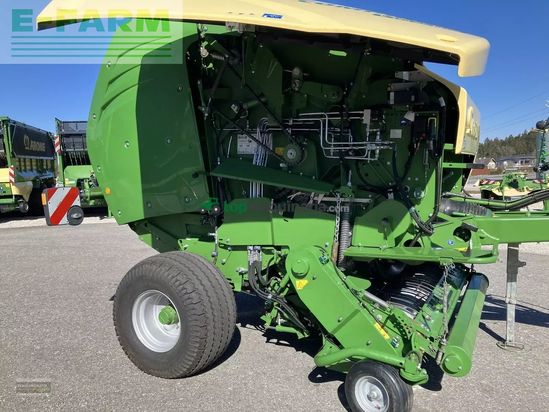 Empacadora gigant - Krone - comprima v 150 xc plus