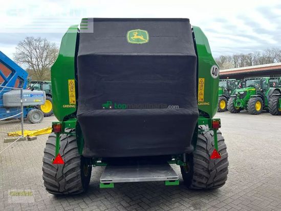 Empacadora gigant - John Deere - v451r