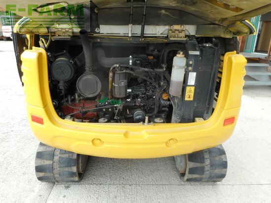 Excavadora - Takeuchi - tb 235 ( 3.605kg ) powertilt + hydr. sw
