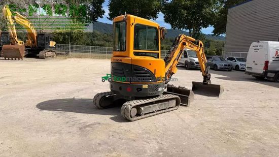 Excavadora - Hyundai - r30z-9ak