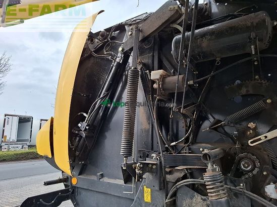 Empacadora gigant - New Holland - rb 180 / rb180