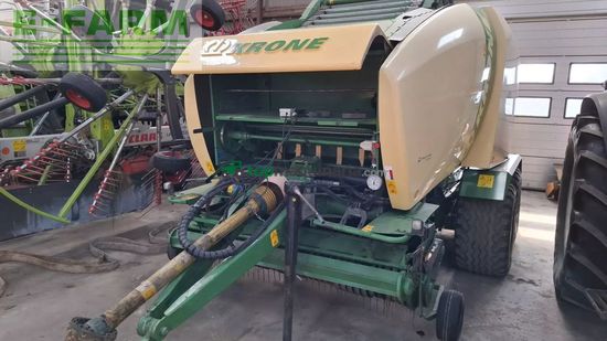 Empacadora gigant - Krone - comprima cv 150 xc