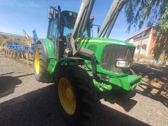 Tractor agrícola - John Deere - John Deere 6620 con pala Mx 120