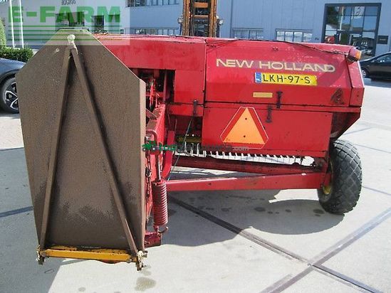 Empacadora gigant - New Holland - hayliner 386