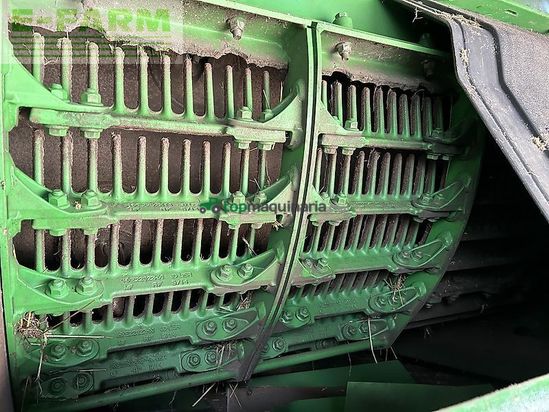 Cosechadora de Cereal - John Deere - s690