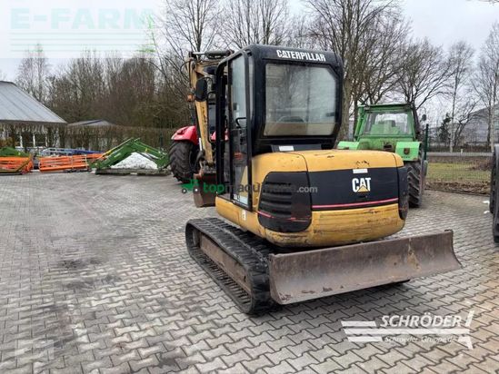 Excavadora - Caterpillar - 304.5