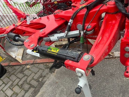 Arado - Pöttinger - servo 3000 plus vierscharig anbaupflug vorführpf