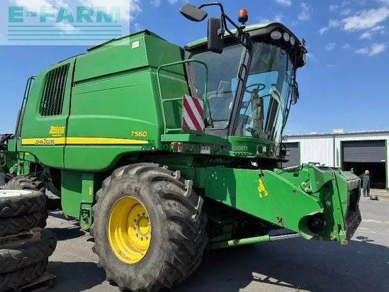 Cosechadora de Cereal - John Deere - t560
