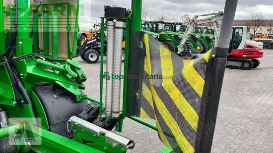 Empacadora gigant - John Deere - c451r