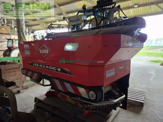 Esparcidor - Kuhn - axis 40.2 m-emc w v8