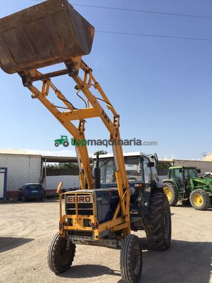 Tractor agrícola - Ebro - 6100 con Pala