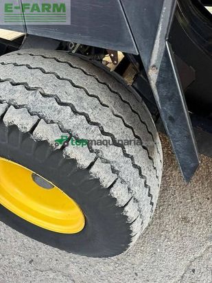 Empacadora gigant - New Holland