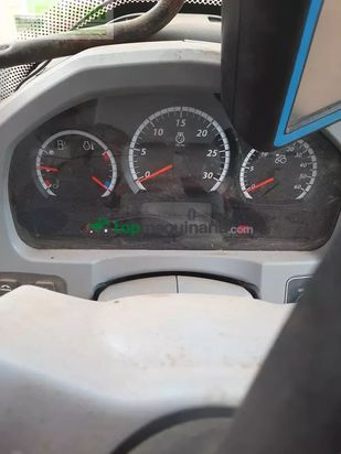 Tractor agrícola - Valtra - n 134 versu Versu