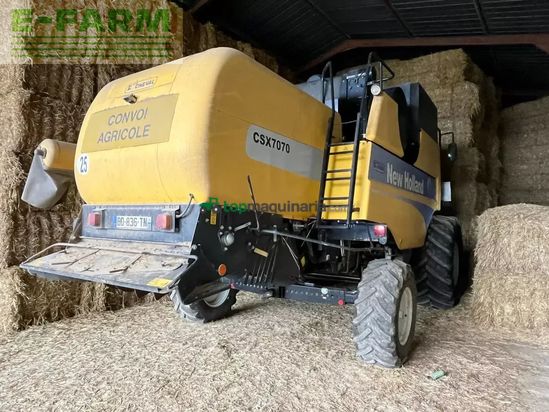 Cosechadora de Cereal - New Holland - csx 7070